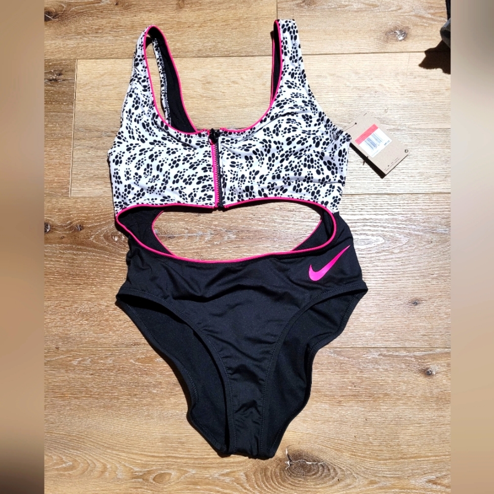 Nike swimsuit size Large